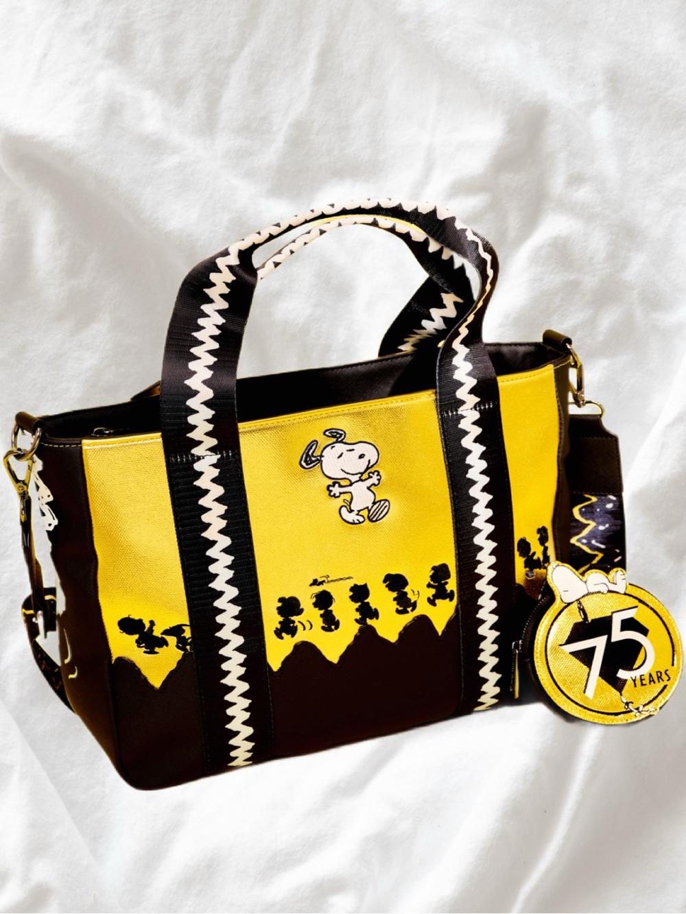 Peanuts 75th Anniversary Snoopy & Gang Tote Crossbody Bag With Coin Bag